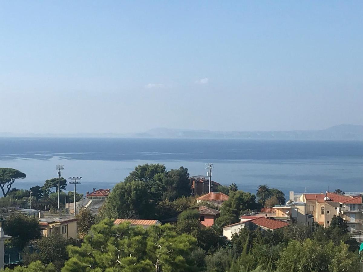 Guest House Emily Suites Sorrento Eksteriør bilde